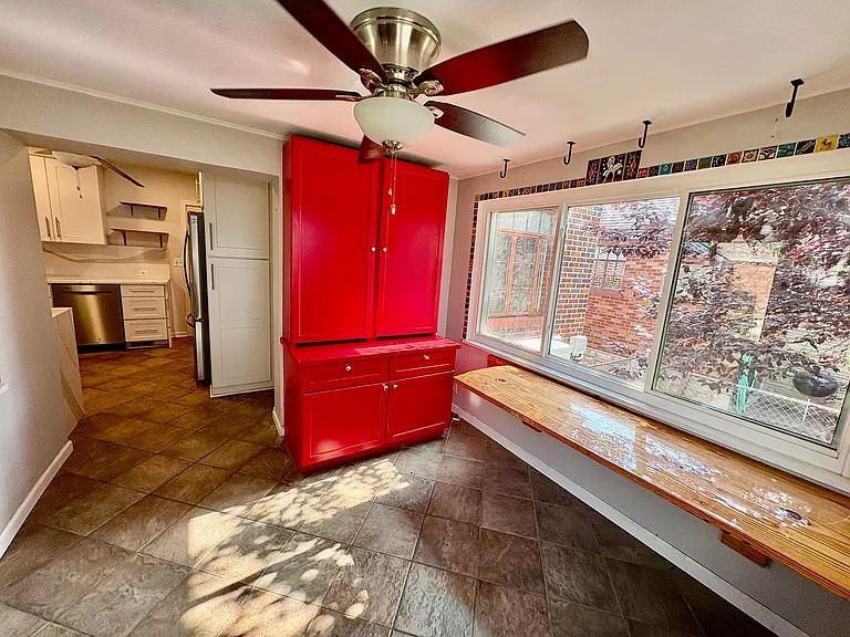6040 Marquette Ave — Photo 10