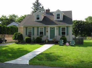 6 Brookman Ave, Delmar, NY 12054