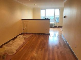 2822 47th St APT 3R, Astoria, NY 11103