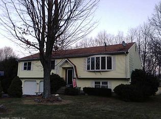 6 Blackman Rd, Waterbury, CT 06704