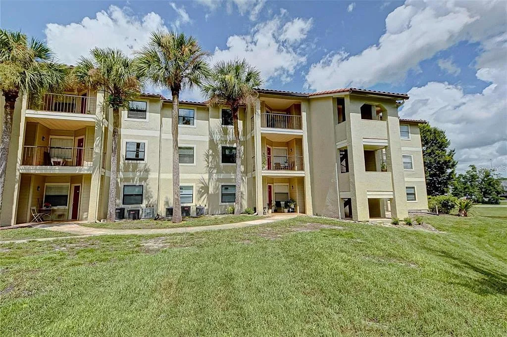 2 bed, 2.0 bath, 937 sqft, $1,650 — Photo 1