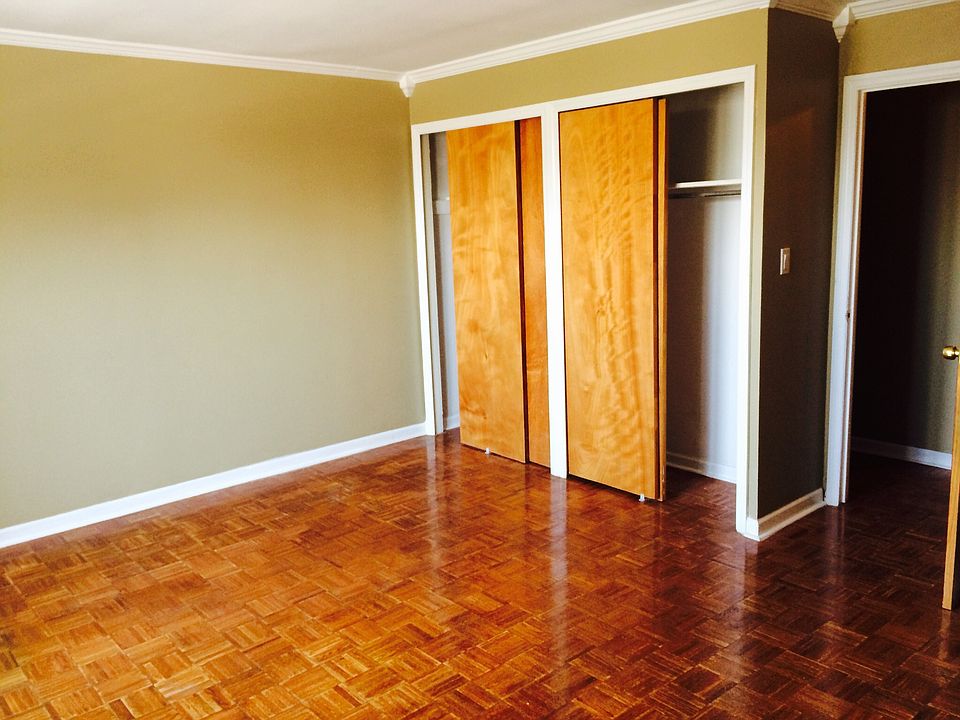 2nd image of 33 Kingston Ave