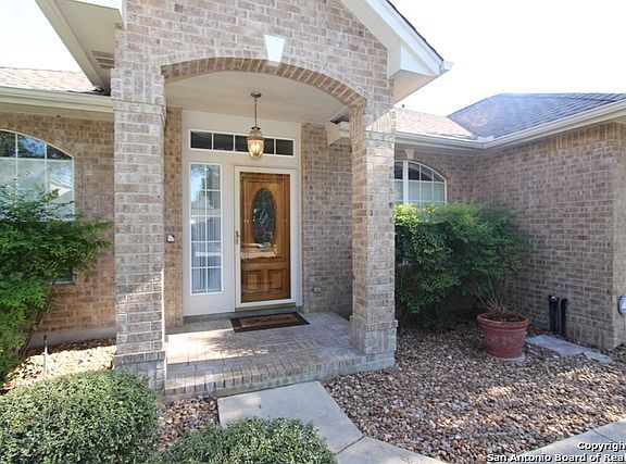 3rd image of 606 Belmark Ct