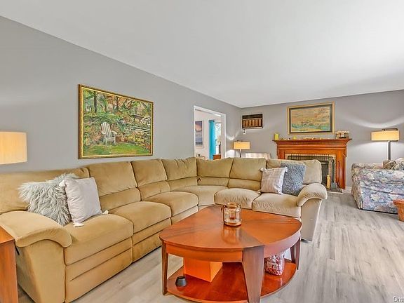 4th image of 41 Cedar Ln