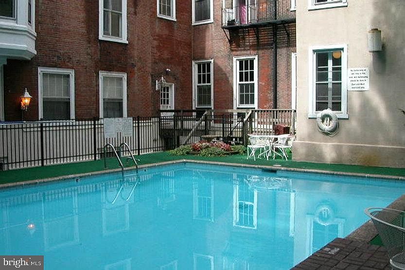 1st image of 1008 Spruce St #1020C-2F