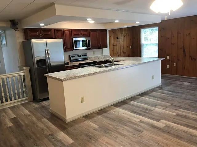 3 bed, 1200 sqft, $1,795 — Photo 2
