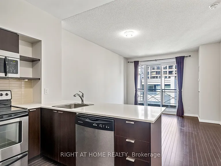 35 Hayden St #1409 — Photo 7