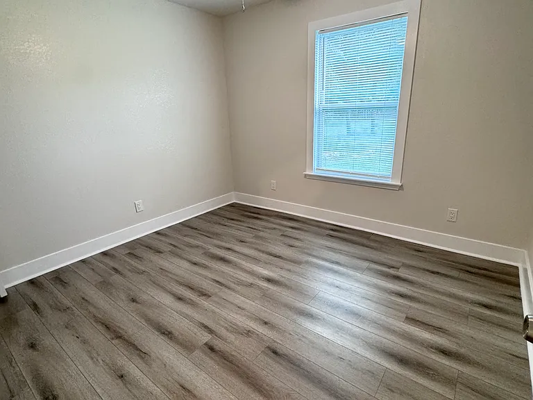 134 Brookside Dr — Photo 1