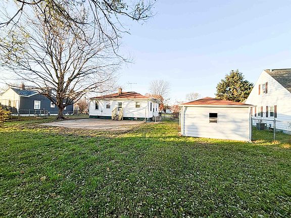 5th image of 523 Parkway Ave