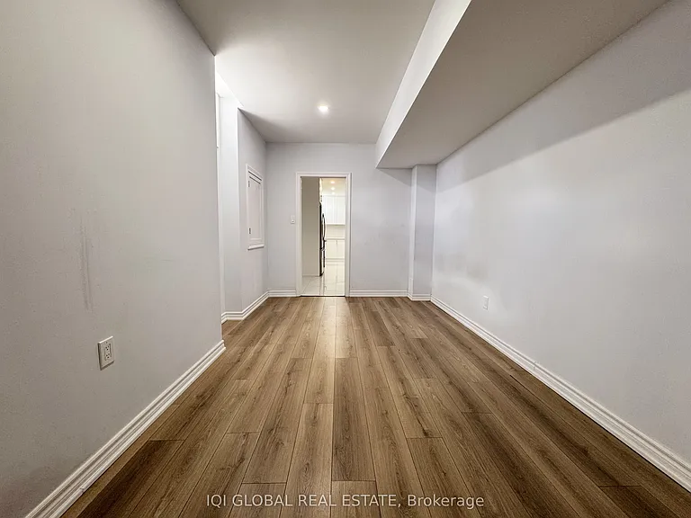 82 Madoc Pl #BASEMENT — Photo 18
