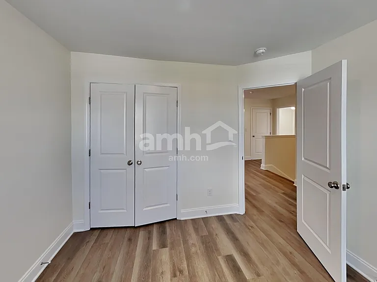 5319 Trust Dr — Photo 27