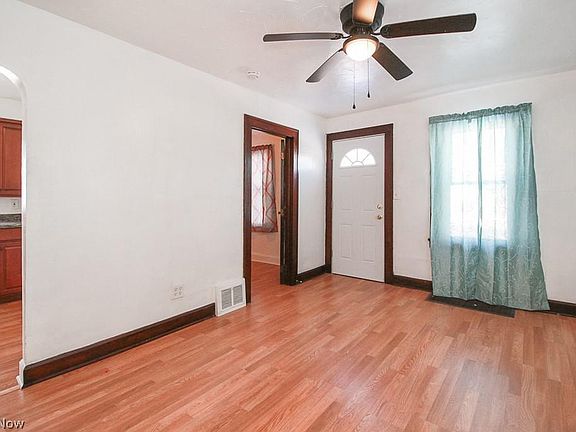 3rd image of 1625 W 21st St
