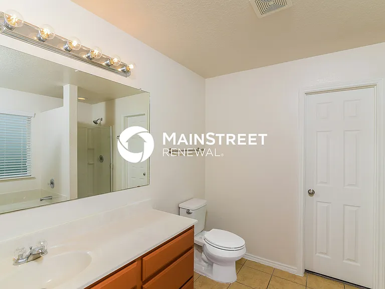 Main Bathroom