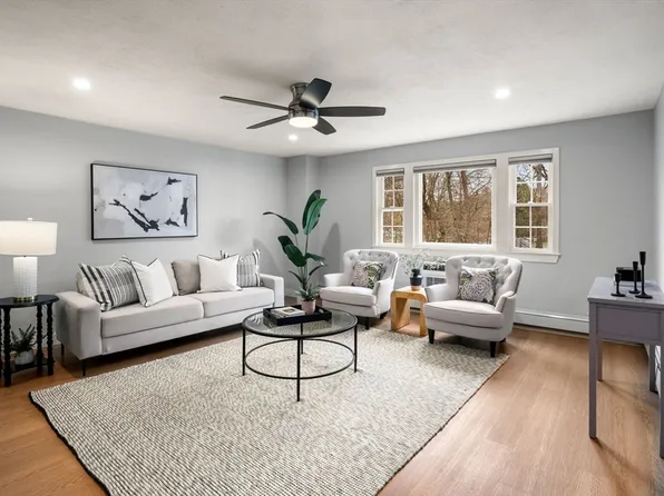 135 Willard St APT 11, Quincy, MA 02169