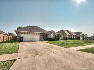 6005 Hollyhock Ln, Bossier City, LA 71112