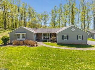 352 Bellis Rd, Holland Twp., NJ 08804