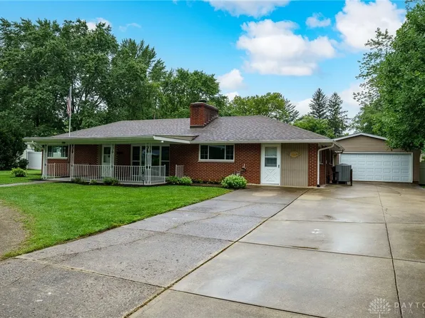 3677 Eileen Rd, Dayton, OH 45429