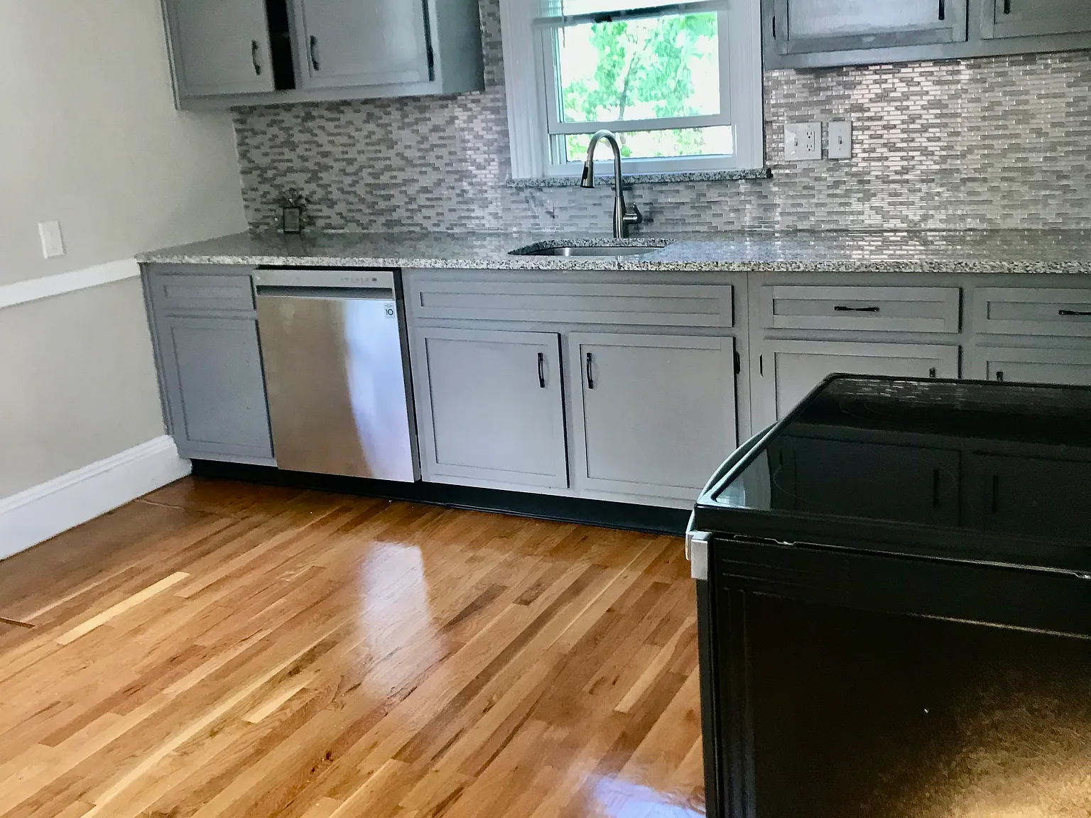 2 bed, 1150 sqft, $2,700 — Photo 4