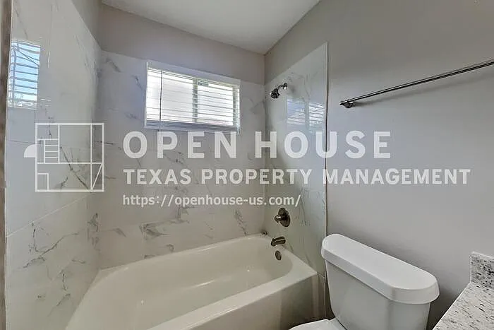 6823 Heather Hollow Dr — Photo 17
