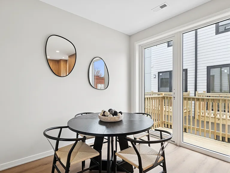 Beloit Townhomes — Photo 16