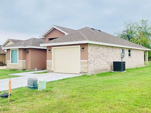 2nd image of 8 Santa Fe Dr