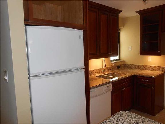 3rd image of 316 Poinciana Island Dr