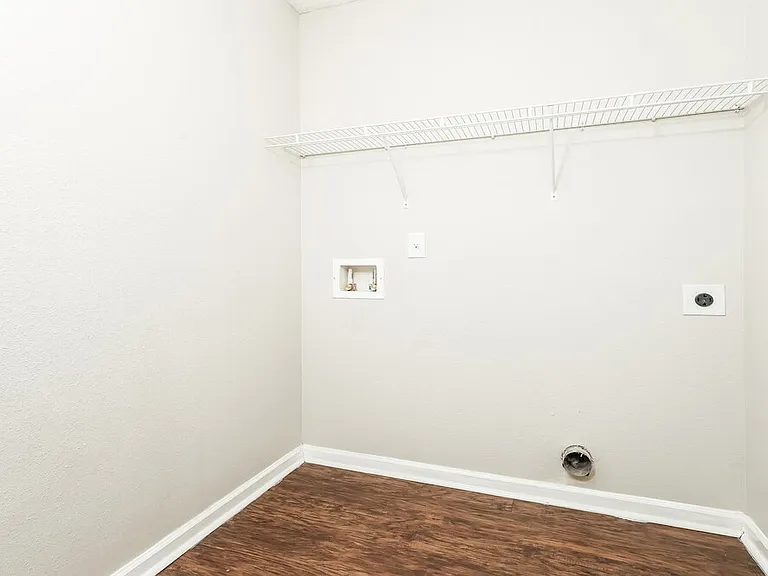 3800 Falcon Crest Dr — Photo 8