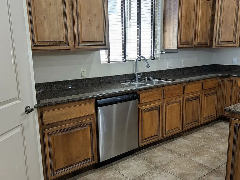 1433 Chaparral Dr — Photo 6