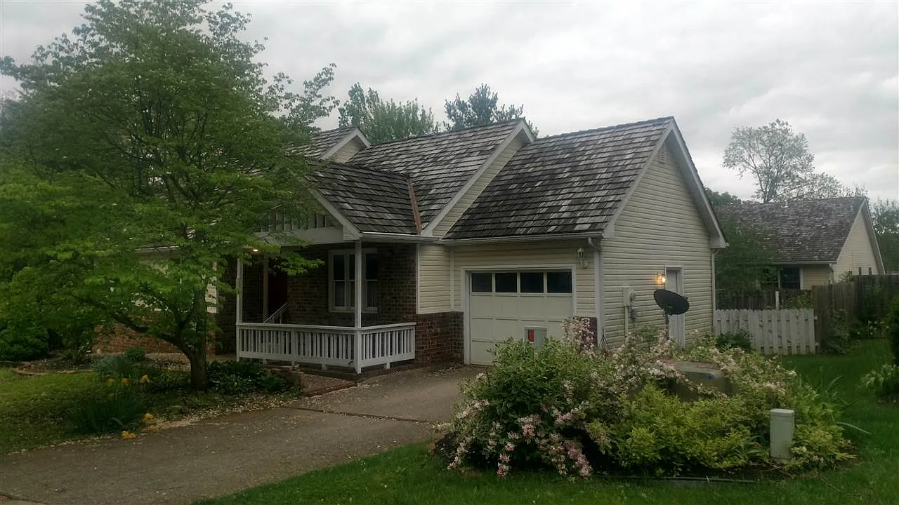 1718 E Camby Ln photo 1