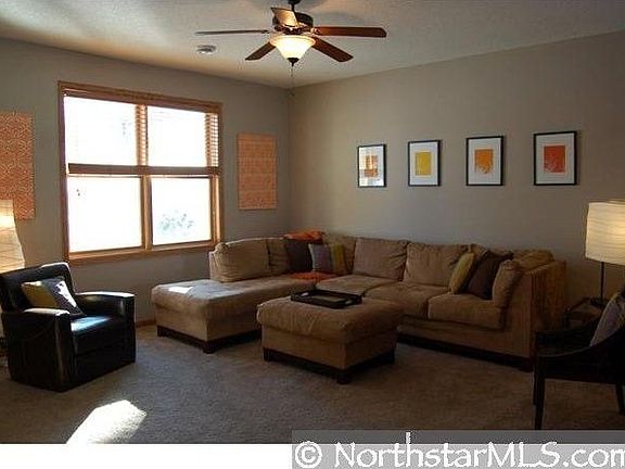 3rd image of 789 Parkside Ln NE
