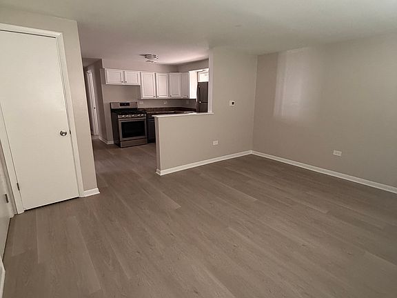 3rd image of 1011 S 11th Ave