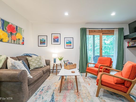 4th image of 19 Snowflake Cir #F2