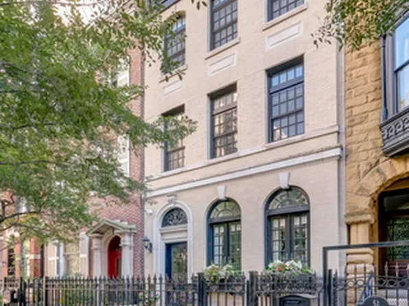 53 E Division St, Chicago, IL 60610