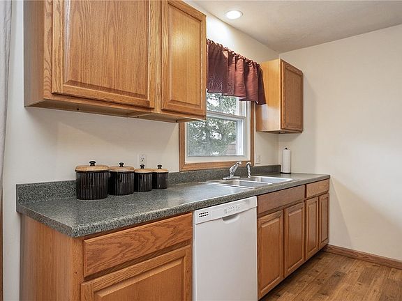 2nd image of 80 Wright Rd