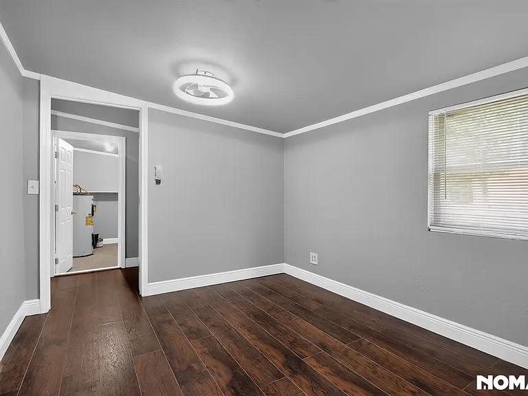 708 S Chestnut St — Photo 20
