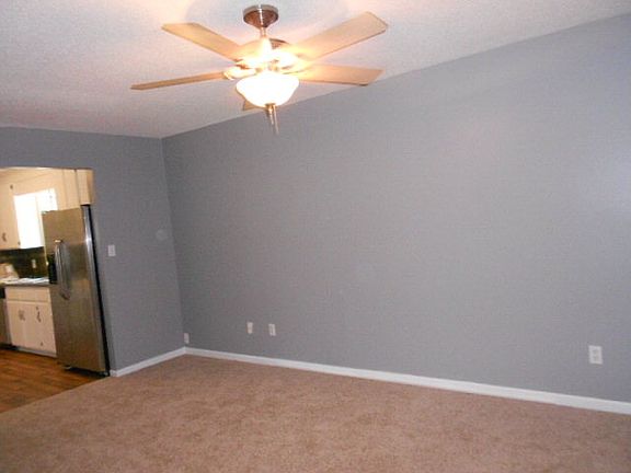 4th image of 304 Pine Hills Dr