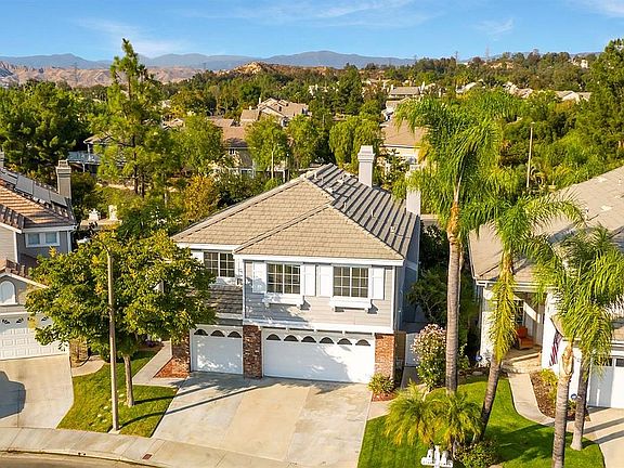 2nd image of 27419 Whitefield Pl