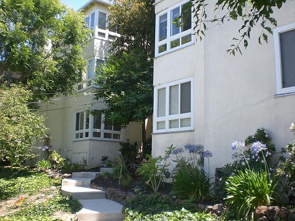 2nd image of 2546-2558 Ivy Dr #2562