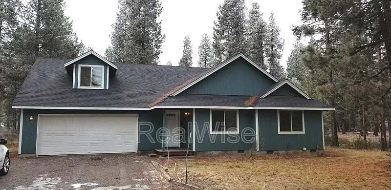 3 bed, 2.0 bath, 1742 sqft, $2,080 — Photo 1