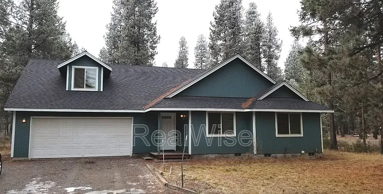 16139 Park Dr — Photo 1