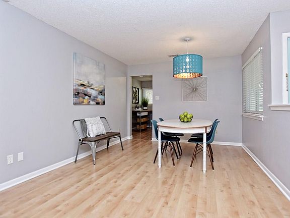 3rd image of 11800 Acorn Creek Trl
