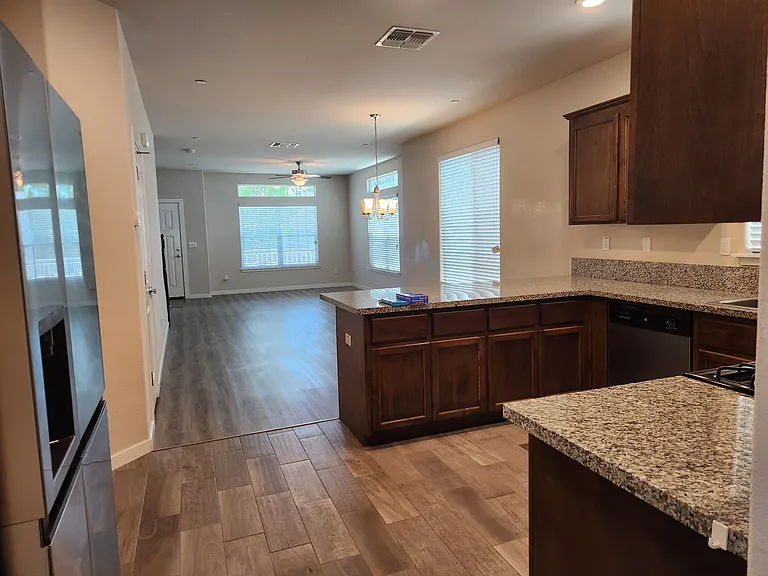 4522 Arden Way — Photo 6