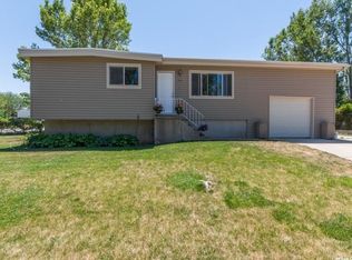 913 W 2400 N, Clinton, UT 84015