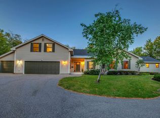 33 Cross Country Ln, Plymouth, NH 03264