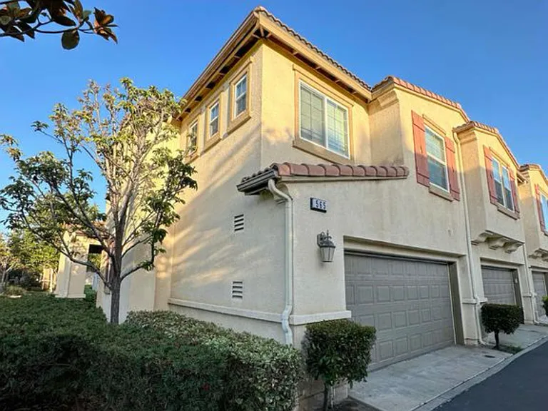 Corner Unit