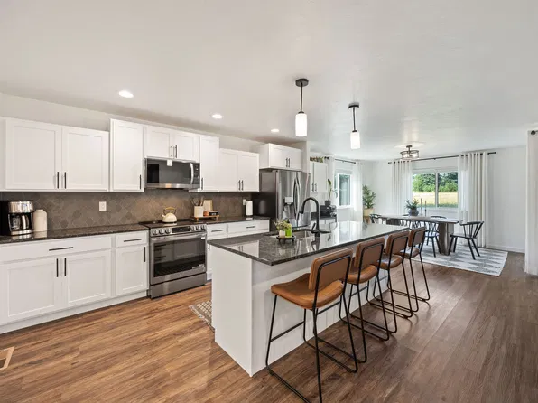 221 Stage Ridge Rd, Bigfork, MT 59911