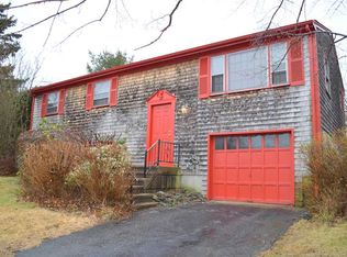 54 Buckwheat Ave, Portsmouth, RI 02871