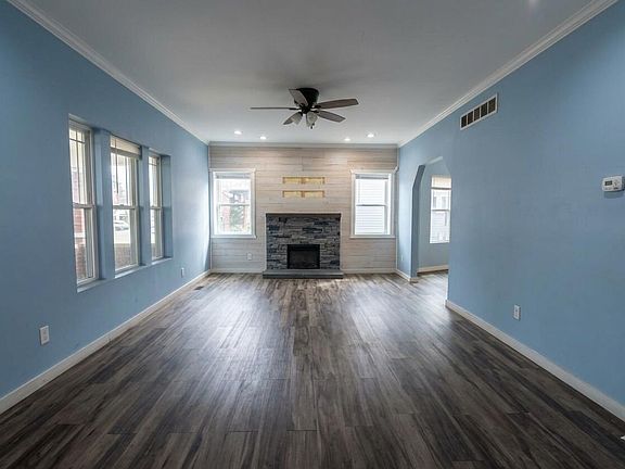 4th image of 113 N Main St