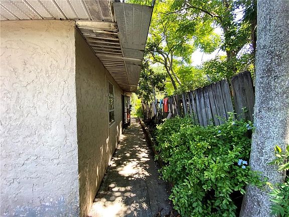 5th image of 311 E 1st St