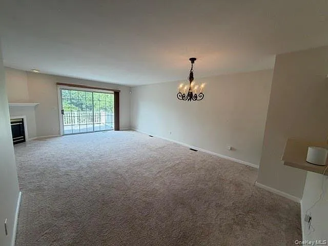 1403 Scarborough Dr — Photo 7